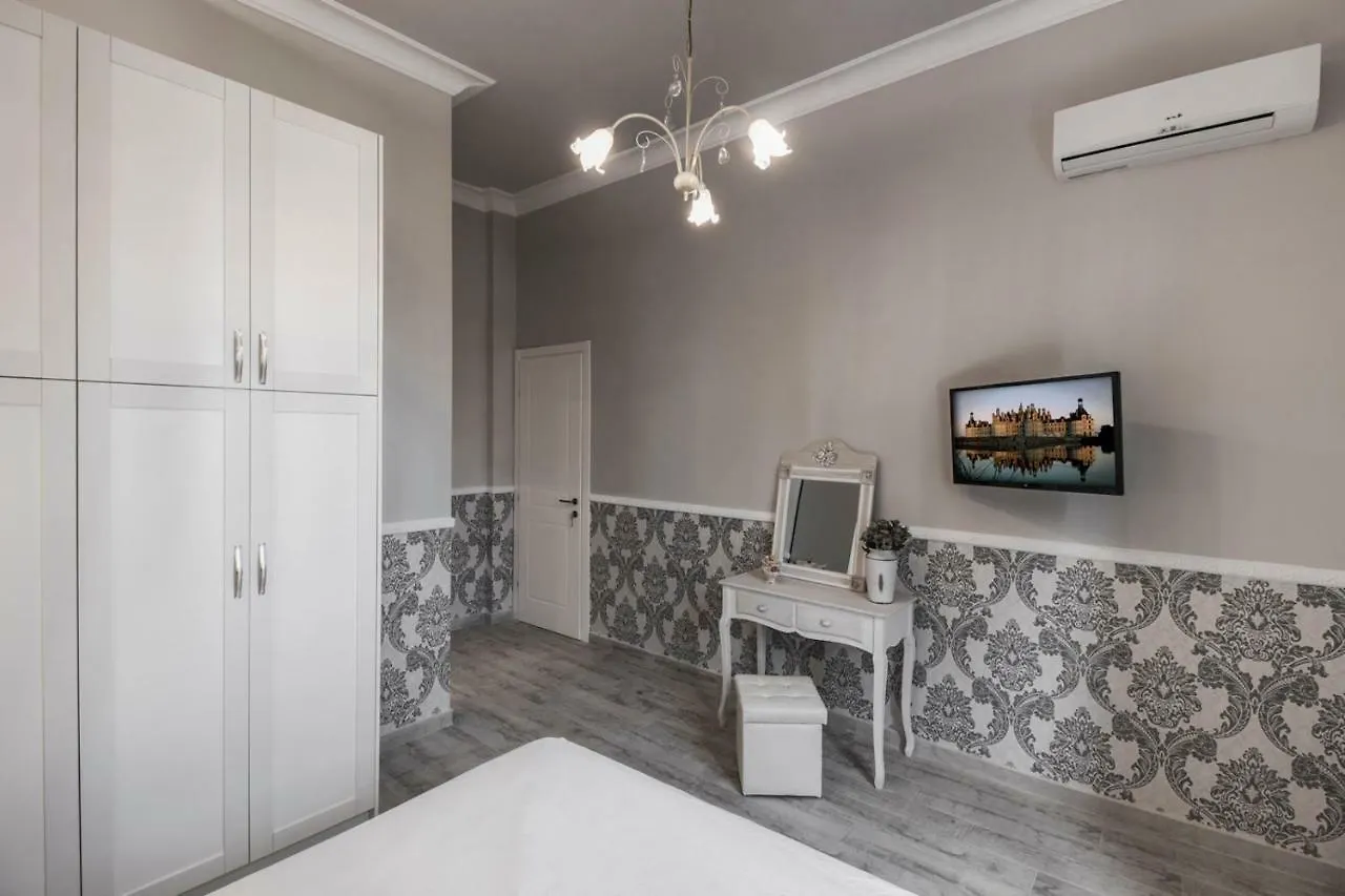 Tsimiski 104 Luxury Suites Thessaloniki 0*,