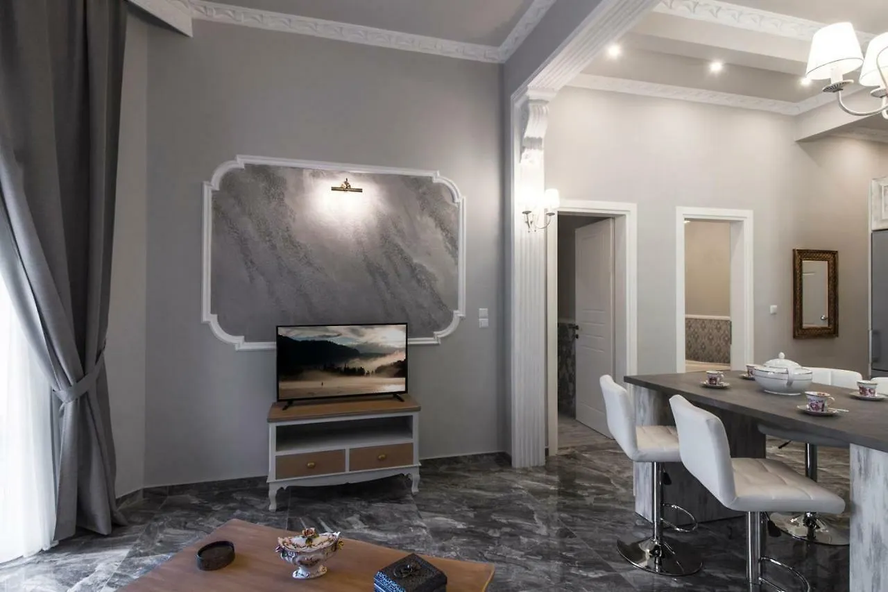 Tsimiski 104 Luxury Suites Thessaloniki 0*,