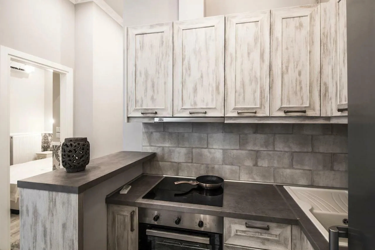 Tsimiski 104 Luxury Suites Thessaloniki Appartement